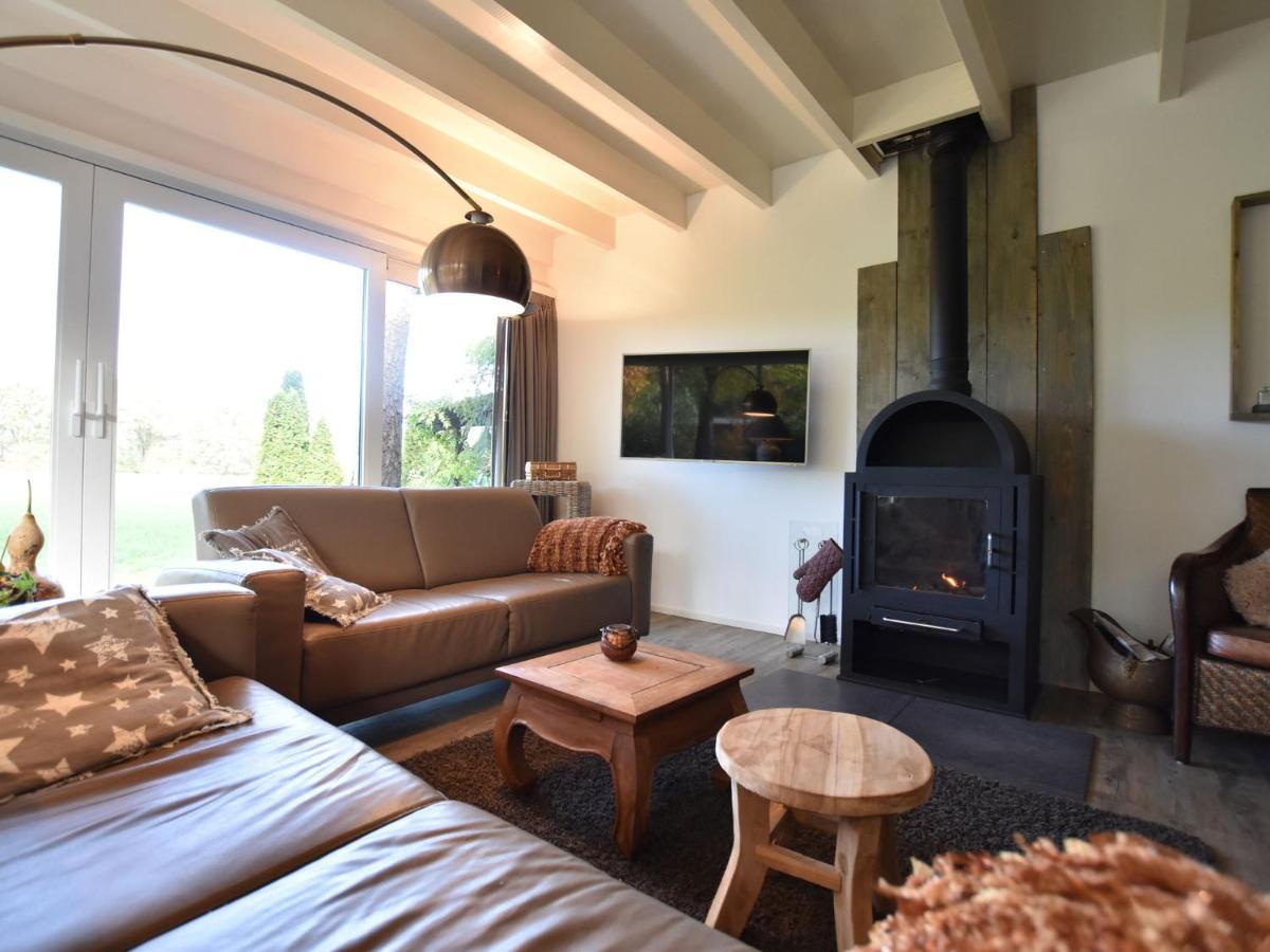 Holiday Home In Reutum Weerselo With Jacuzzi Beekdorp Екстериор снимка