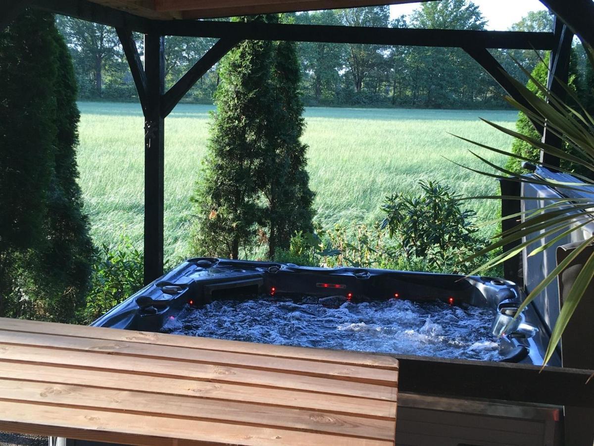 Holiday Home In Reutum Weerselo With Jacuzzi Beekdorp Екстериор снимка