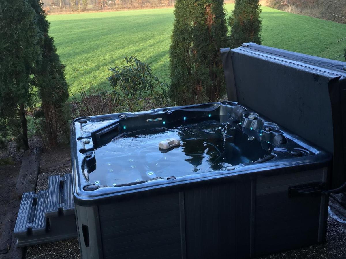Holiday Home In Reutum Weerselo With Jacuzzi Beekdorp Екстериор снимка